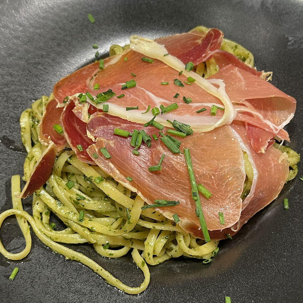 Plast au menu du restaurant chez Vincent 56 rue Saint Georges Paris 9e