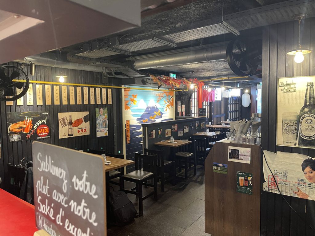 Intérieur du restaurant japonais où se tenait le meet-up Minase à Paris
