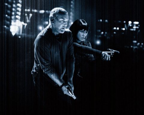 Chien 51 film – Gilles Lellouche et Adèle Exarchopoulos sous la pluie dans le Paris de 2045