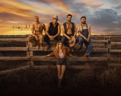 Le casting d'Escort Boys saison 2 en Camargue au coucher du soleil sur Prime Video