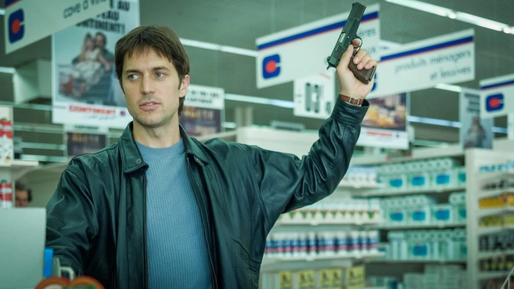 Lucas Bravo dans Libre, braquage de supermarché inspiré de Bruno Sulak