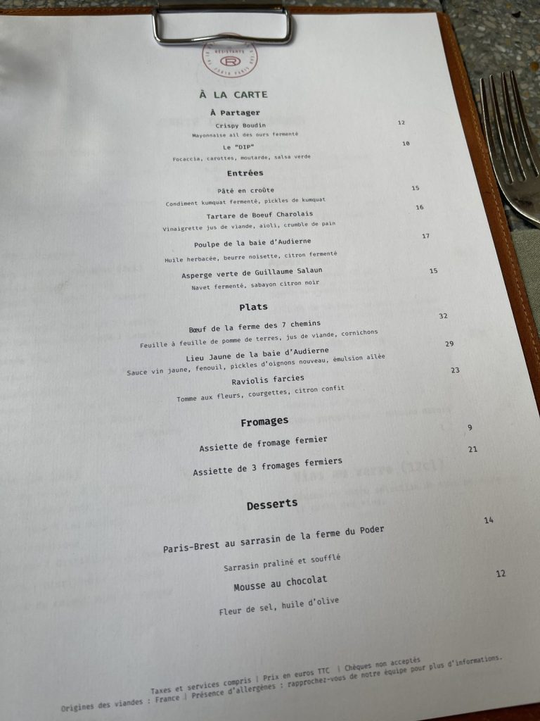 Carte des Résistants à Paris — entrées, plats de saison, fromages fermiers et desserts