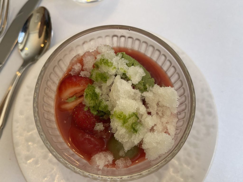 Gaspacho de tomates et fraises, dessert du restaurant Panurge.
